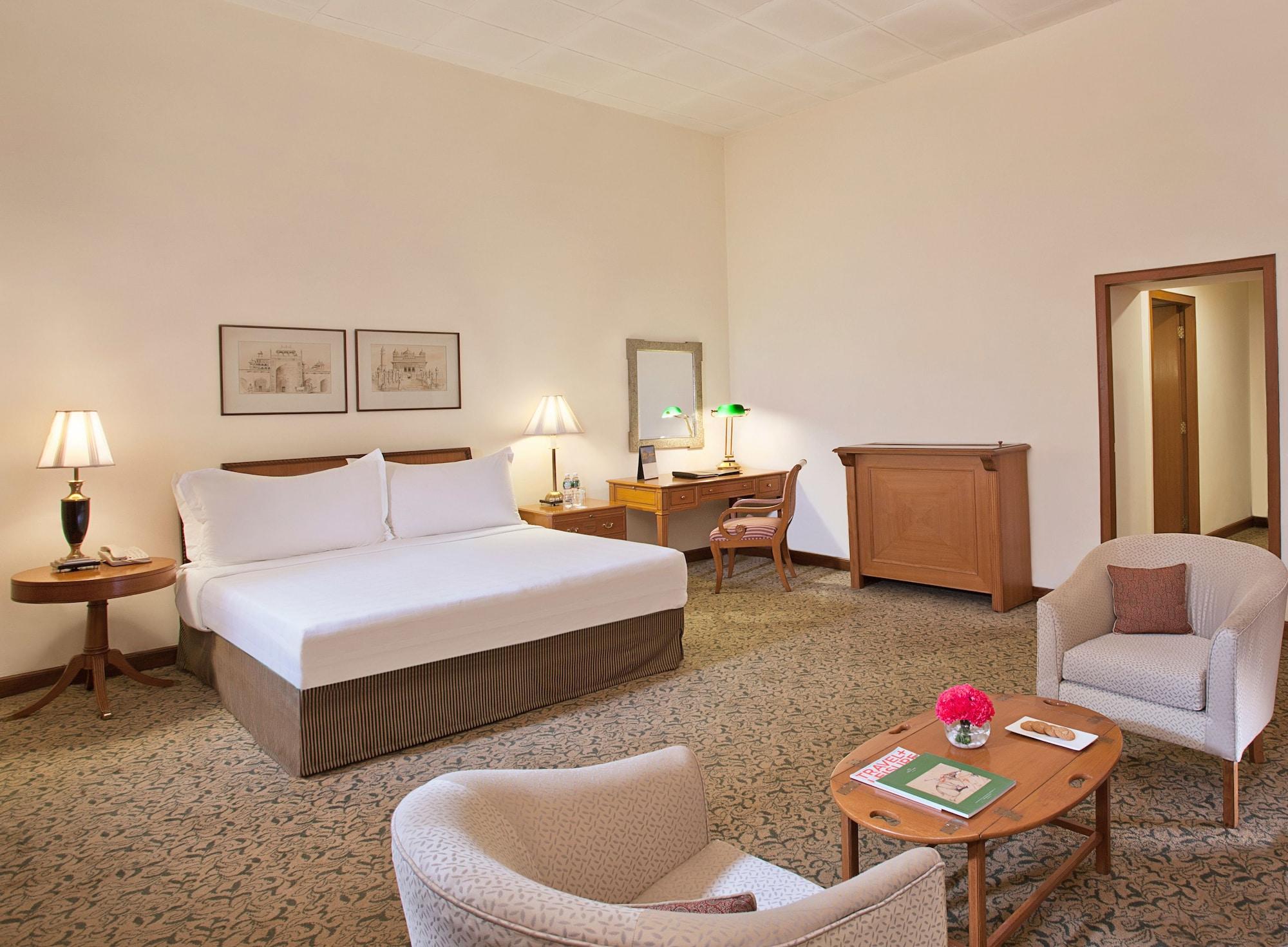 Maidens Hotel New Delhi Ngoại thất bức ảnh A room at the Taj Mahal Palace