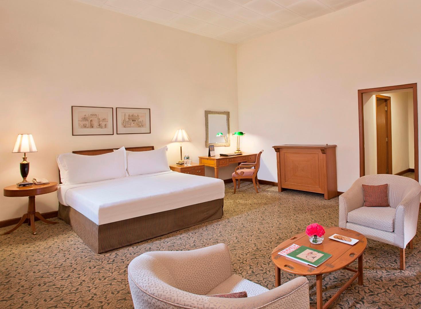 Maidens Hotel New Delhi Ngoại thất bức ảnh A room at the Taj Mahal Palace