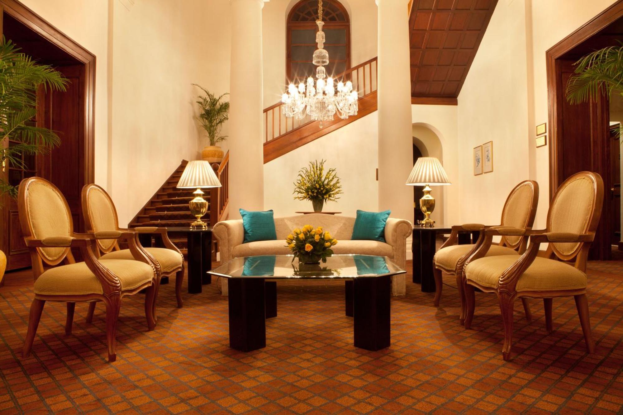 Maidens Hotel New Delhi Ngoại thất bức ảnh The Imperial Hotel